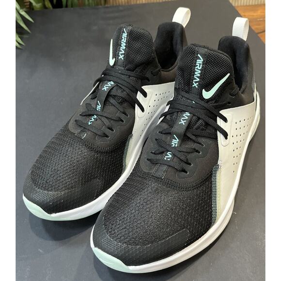 Nike Air‎ Max Bella TR 3 Women's Size Black/White Running Shoes (CJ0842-003) W8 - Picture 1 of 9